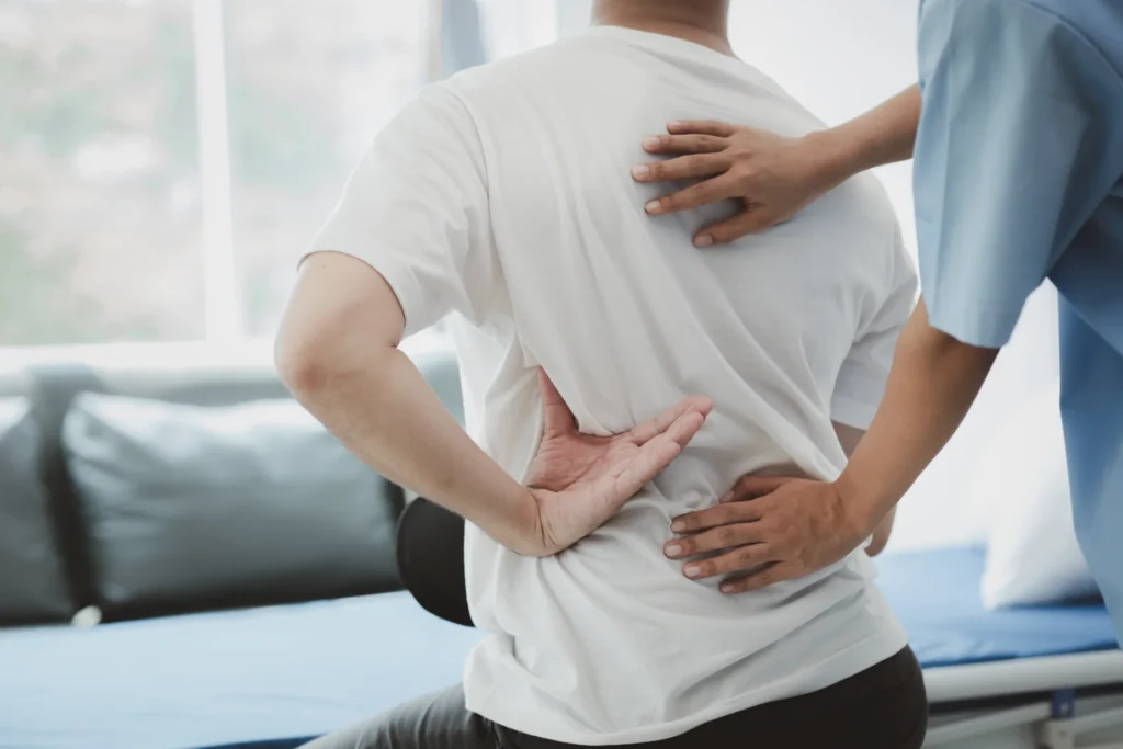 a physiotherapist doing physiotherapy for a patien 2026 01 07 01 01 35 utc